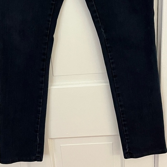 Kuhl Danzr Straight Leg Jean Women's Size 4 Short Dark Wash Stretch Denim Casual - Picture 2 of 12